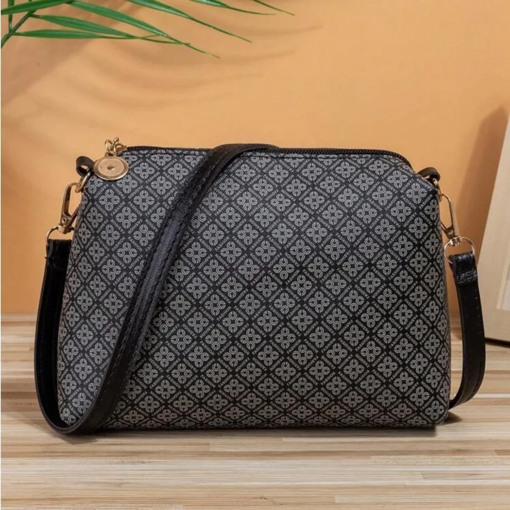 ⚠️Clearance Cute Black Crossbody Shoulder Bag - Picture 1 of 4